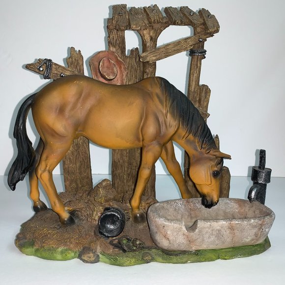 Vintage Elegant Beautiful Horse Resin Statue 11"x10.5"x4" Excellent